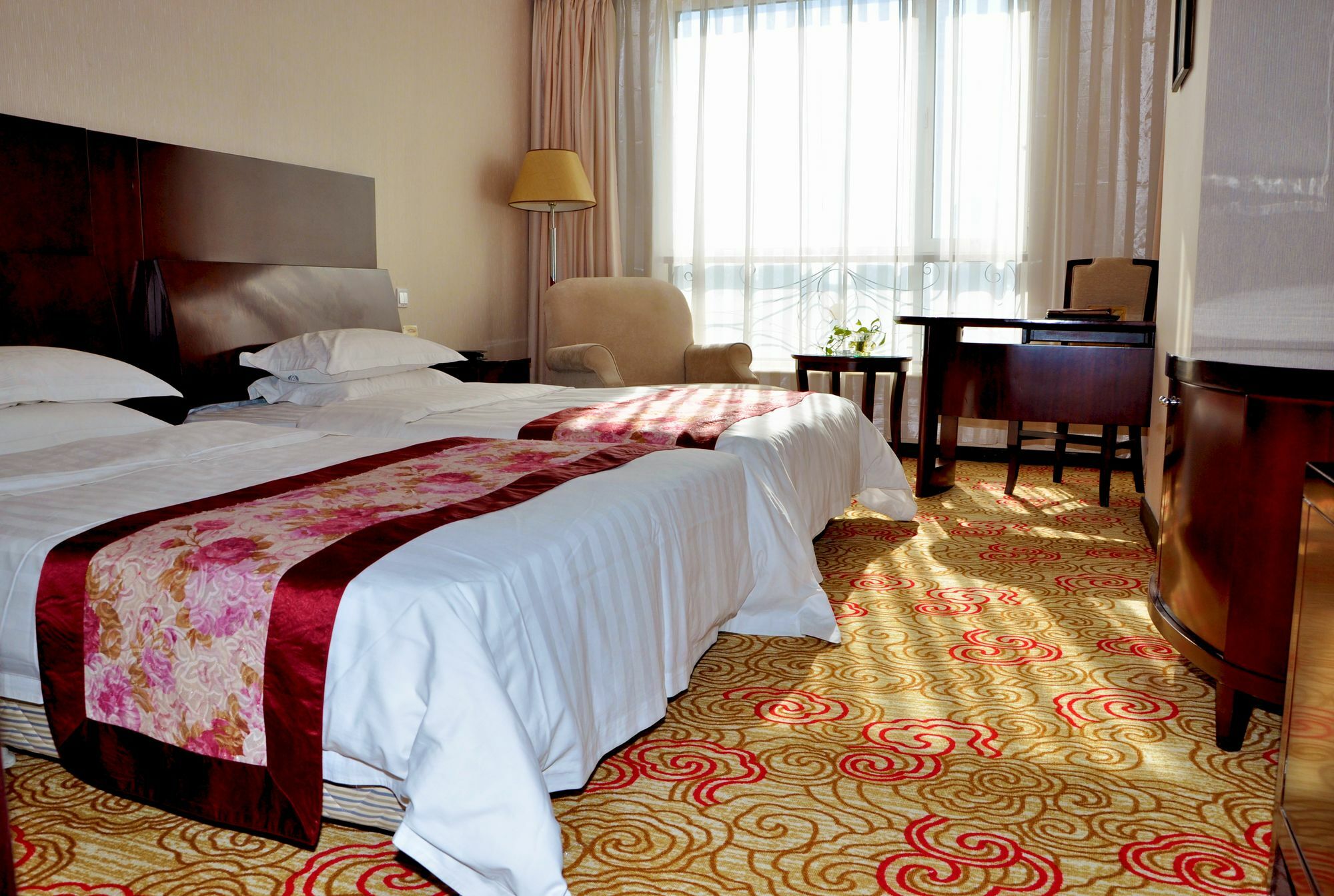 Dalian New Garden Hotel Exterior photo
